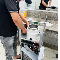 Sửa Cây Nước Nóng Lạnh Korea King tại Hà Nội