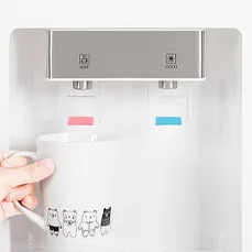 Thay Vòi Cây Nước Nóng Lạnh Fujie Tại Hà Nội